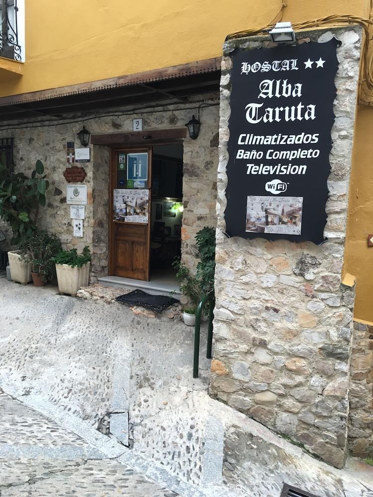 Hostal Alba Taruta Γουαδελούπη Εξωτερικό φωτογραφία