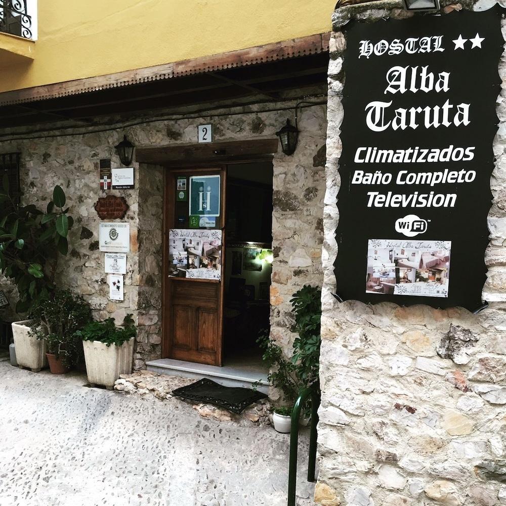 Hostal Alba Taruta Γουαδελούπη Εξωτερικό φωτογραφία